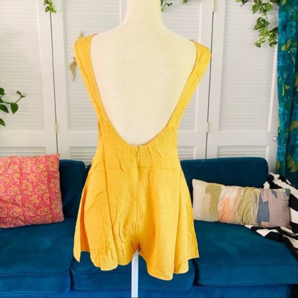 Le Lis | Casey Mustard Yellow Knotted Strap Pinafore Romper Retro Shorts Medium - Picture 9 of 13